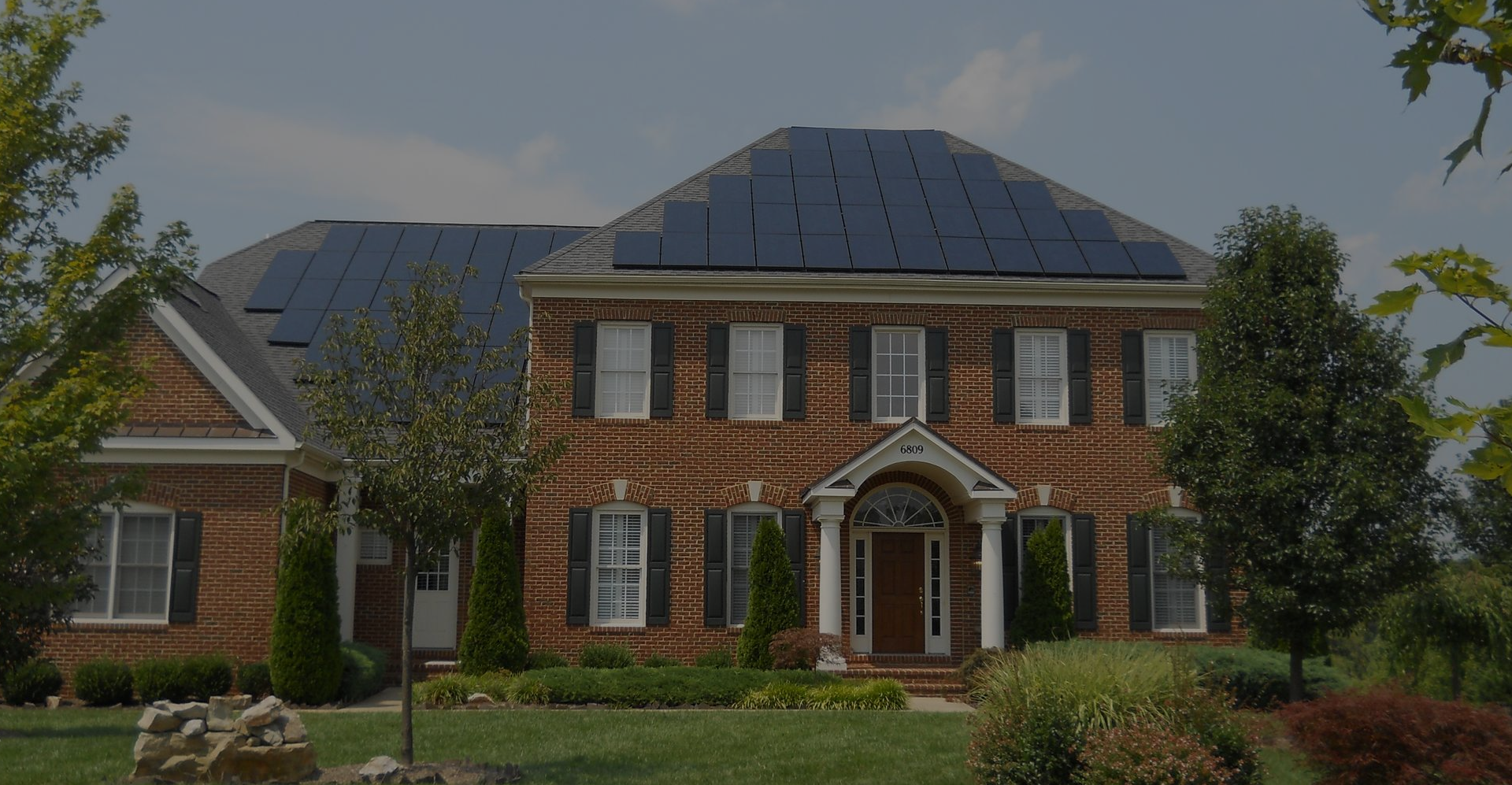 Slide-Solar Panels House 001.png